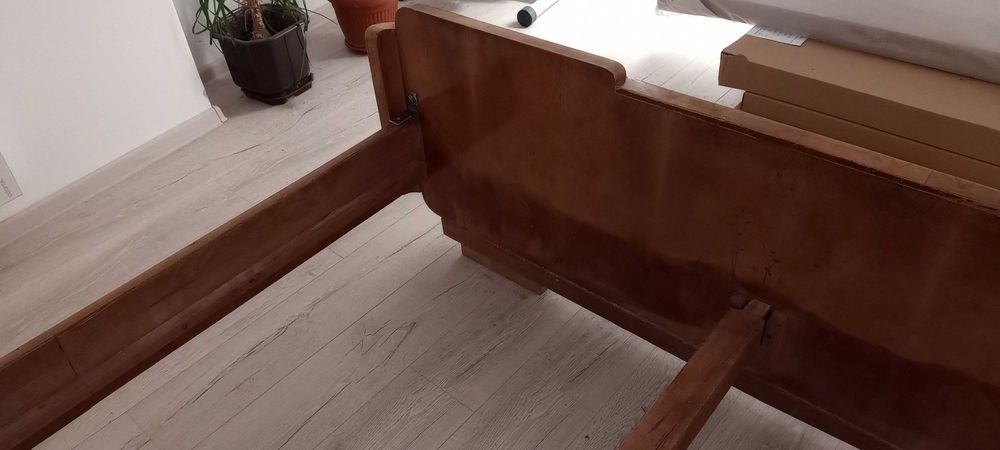 Спалня от дърво за матрак с размери 164х190 см или 160х190 см