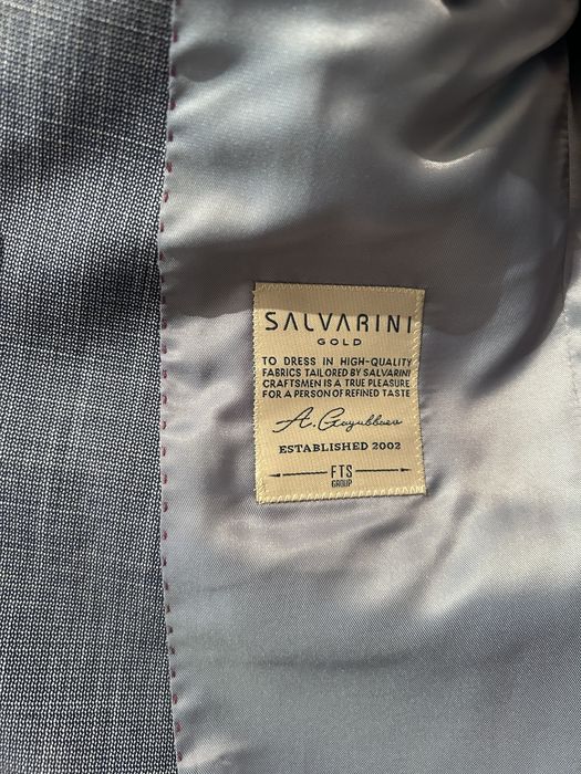 Костюм тройка продам