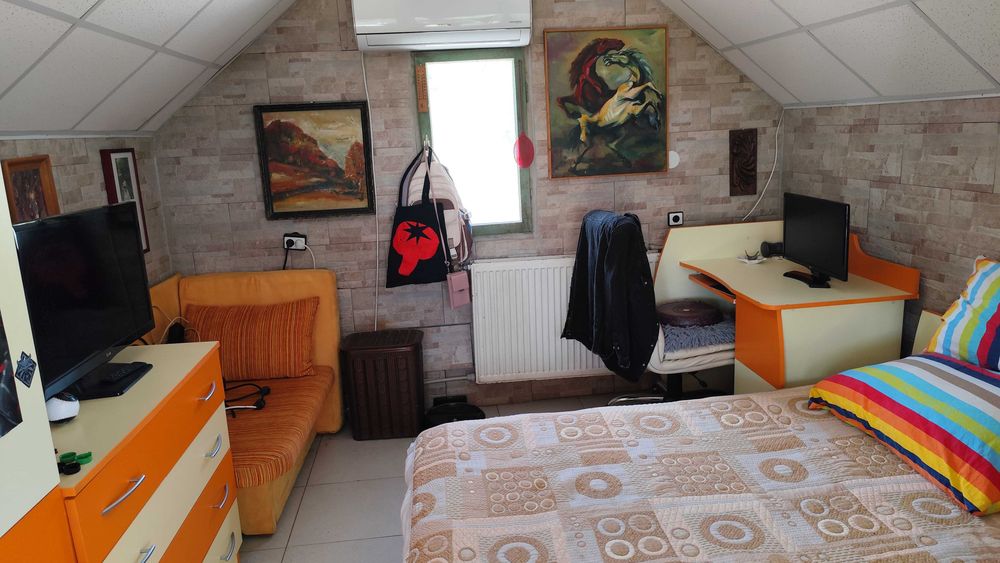 землище Свищов, Вила 25 кв.м, Нива 719 кв.м, местност "Манастирски трап"