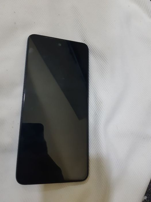 Tecno Spark 20c holati ideal yengi