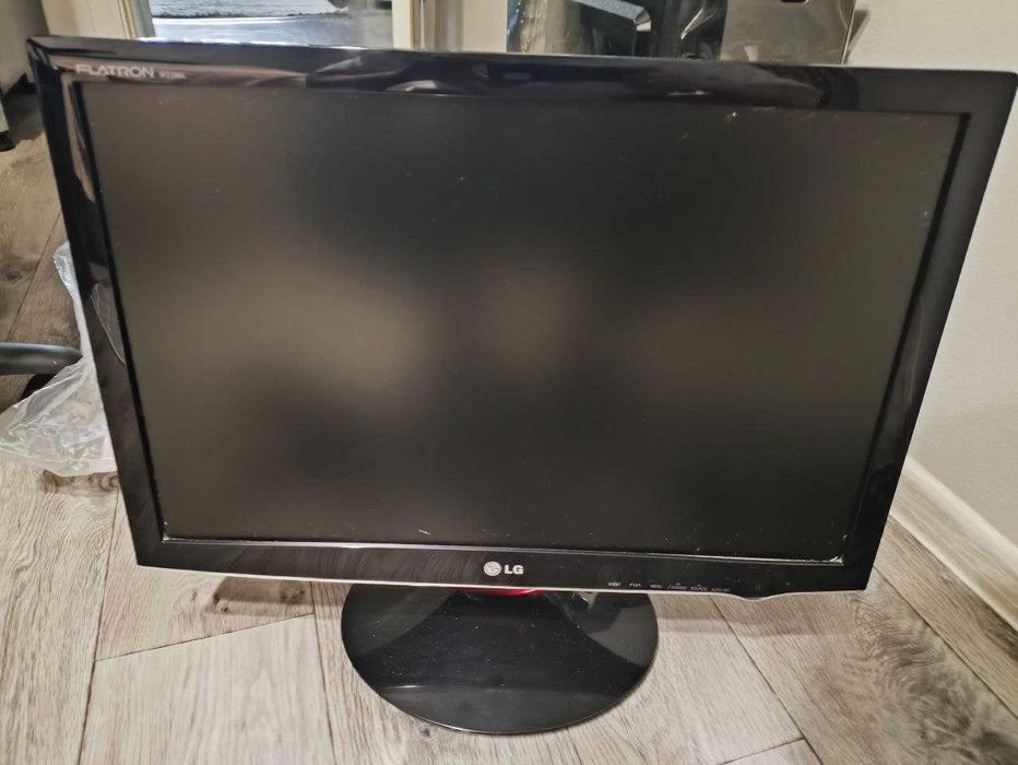 Монитор LG W2286L 22 дюйма 16:10