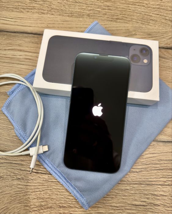 Apple iPhone 13 – 128 GB, Midnight + подаръци - 550лв