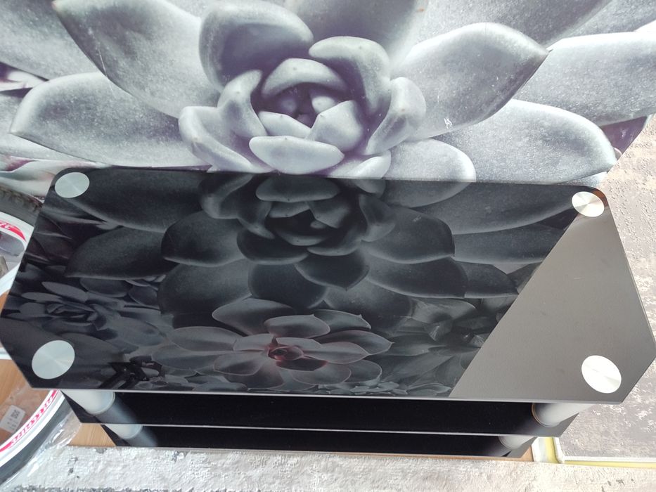 Продам стеклянную тумбу