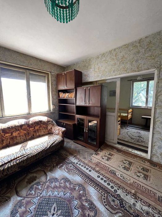 Дава се под наем Тристаен апартамент в Казанлък - 80 кв.м за 81600 € - Снимка #1