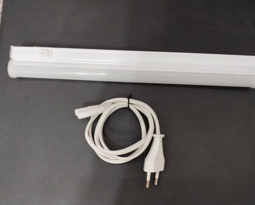 Продам линейный светильник LED, T5