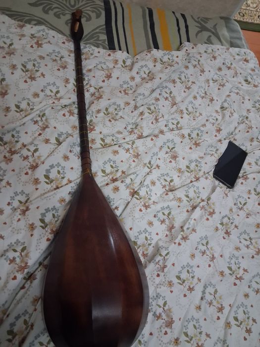 Домбыра сатылады