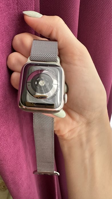 Часы apple watch 5, стальные 40мм