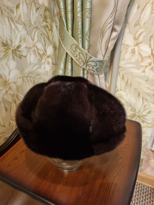 Продам шапку норковую