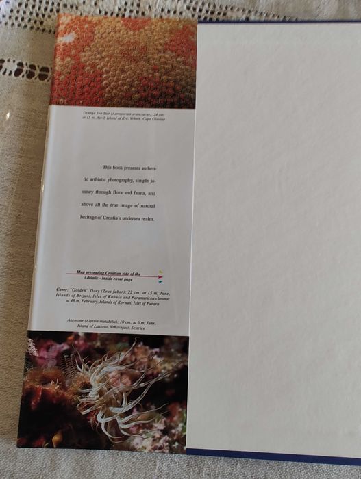 Богато илюстрирана книга, твърди корици: Подводният свят на Хърватия