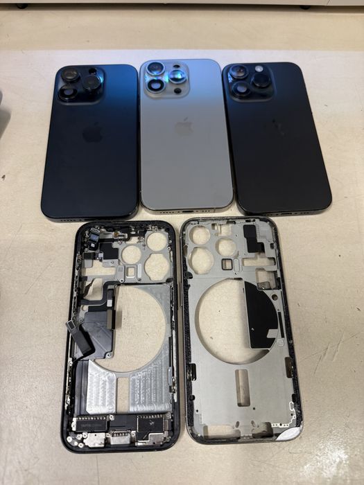 Carcasa originala iphone 15 pro