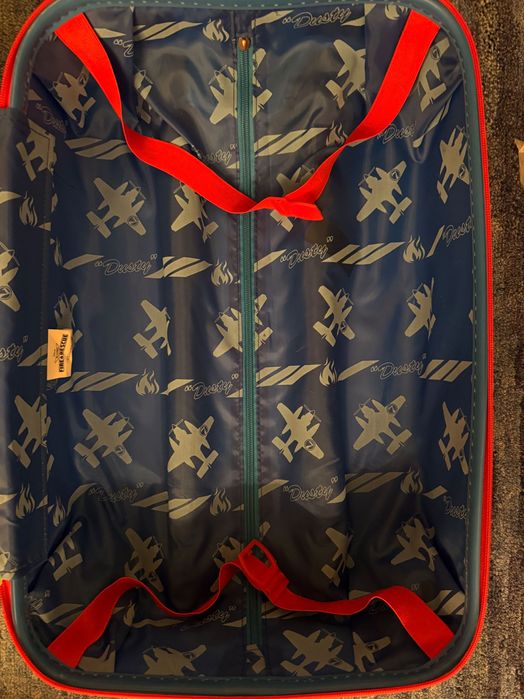 Чисто нов куфар на Disney planes