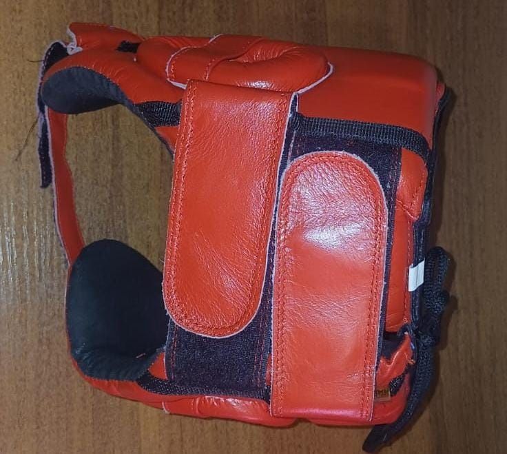 Продам шлем боксерский