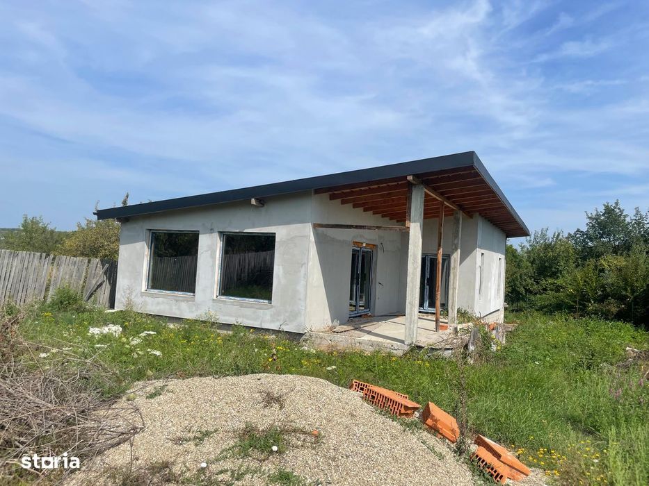 Vând casă  nouă  la 1.5  km de Auchan,    Labusesti