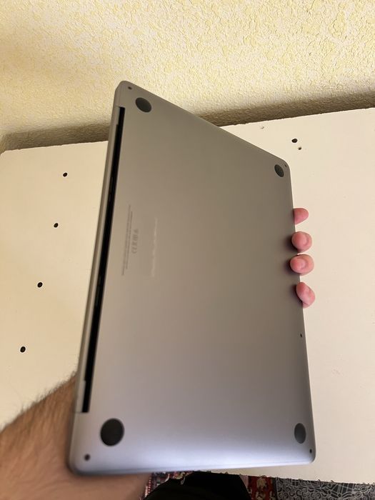 MacBook Pro M1 16GB / 512GB SSD sotiladi