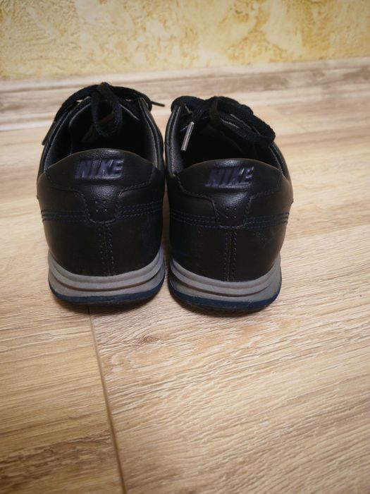 Маратонки Nike 39 номер