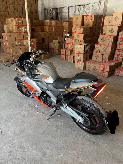 Fire fang 400cc 1800$