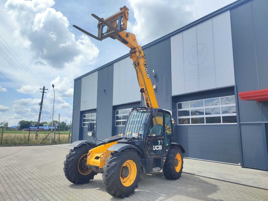 Incarcator frontal telescopic JCB 535-95