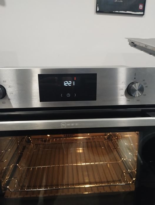 Фурна NEFF Slide & Hide потъваща врата