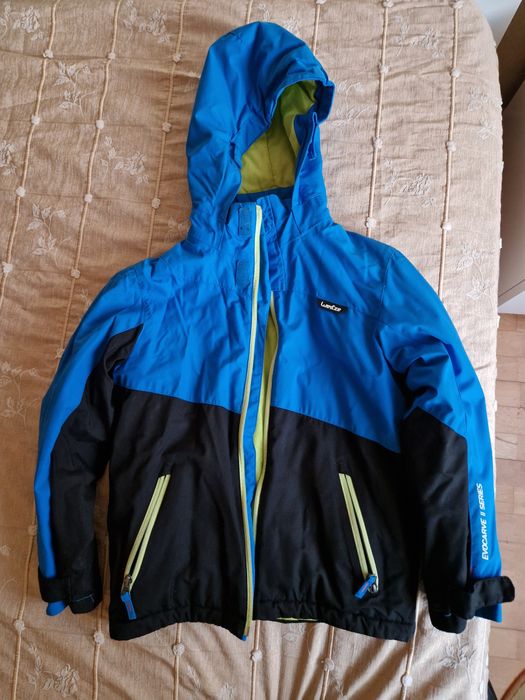 Vand geaca Wedze marime 142 sau 10 ani