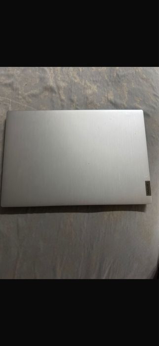 Ноутбук lenova в идеальном состояний