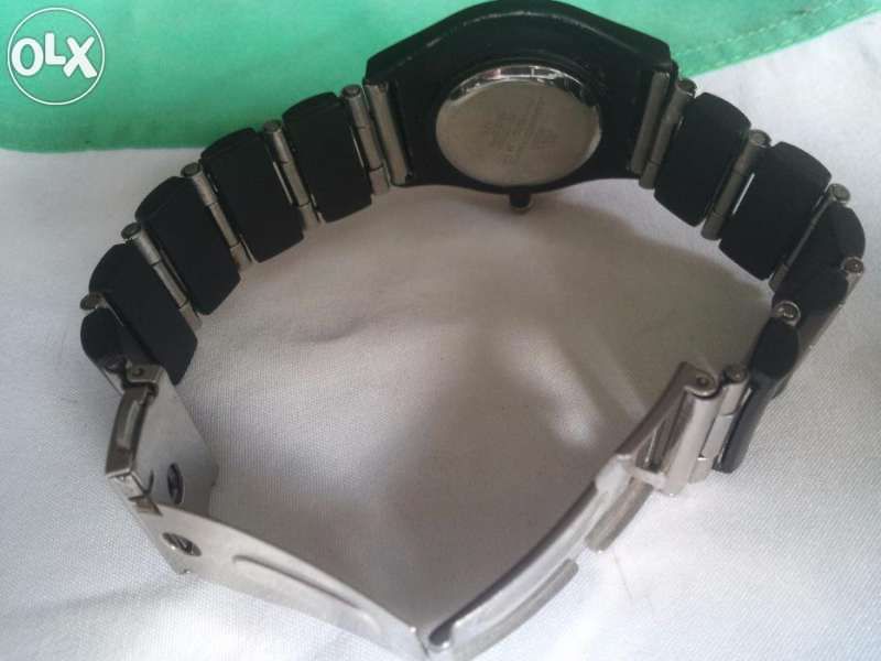 Суоч швейцарски надежден пеперуда закопчаване ,АВОН