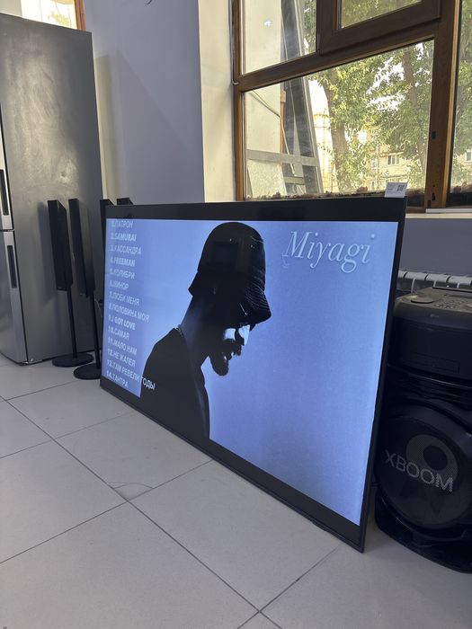Телевизор samsung.