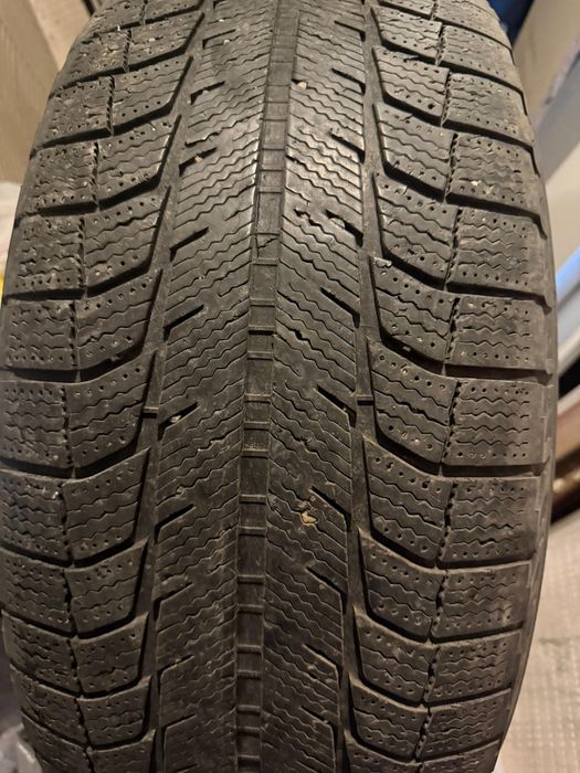 Продам комплект зимних шин Michelin