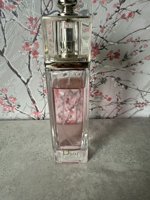Продам  парфюм “Dior Addict”Eau France