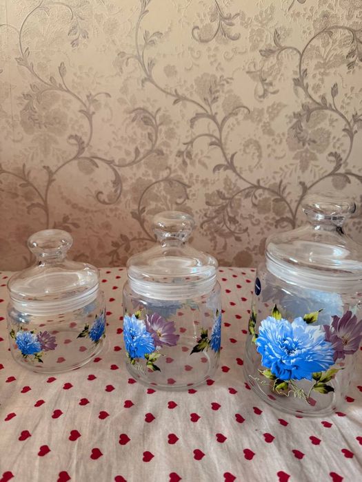 Стеклянные баночки