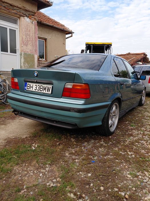 BMW 3 Series 1995 — imagine 3
