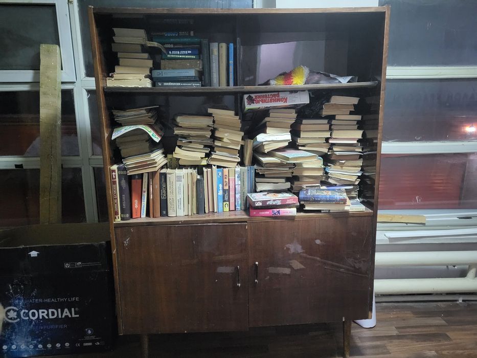 Продаётся шкаф все по 3000тысяча