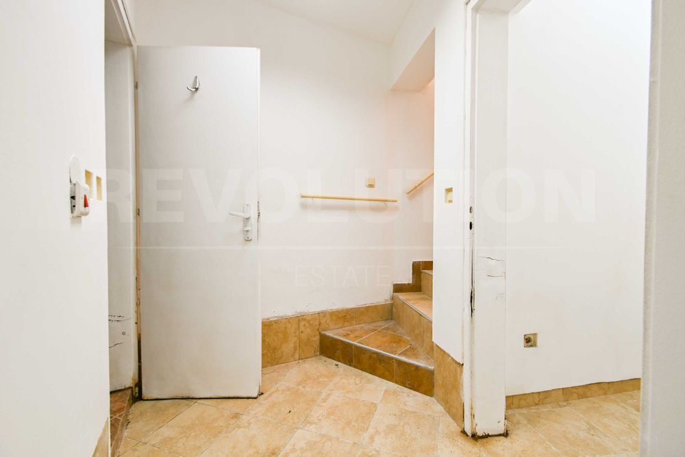 Продава се Магазин в София, Център - 45 кв.м за 2723 €/кв.м - Снимка #8