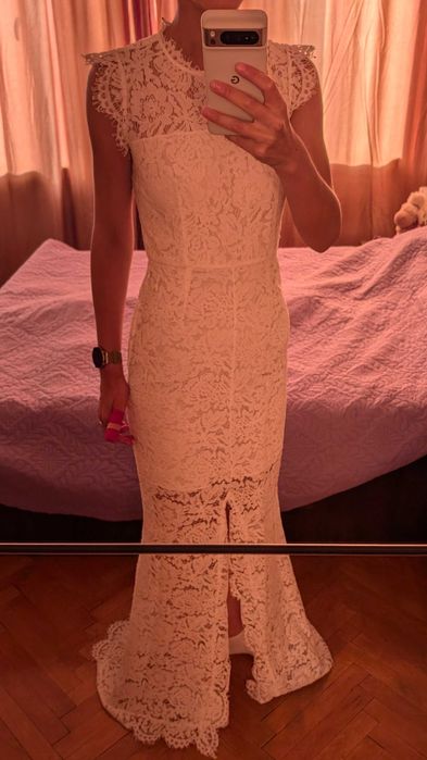 Дълга булчинска рокля