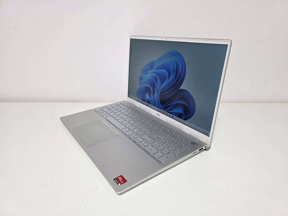 Laptop Dell inspiron slim Ryzen 7 metalic 15,6 FHD .Garantie 1AN