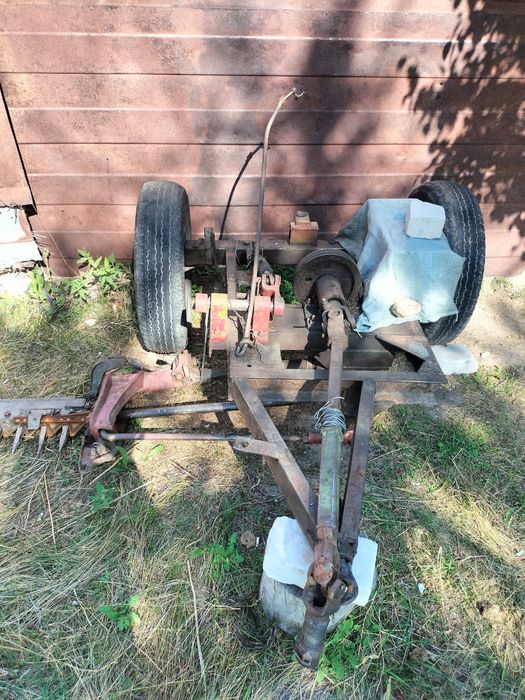 Трактор 24 ат Қапал ауылында