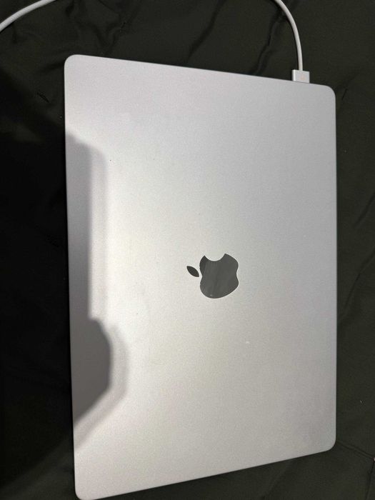 Macbook air m4 15inch silver