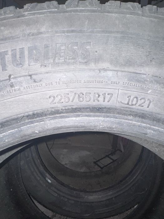 Липучка в отличном состояний 225/65/17