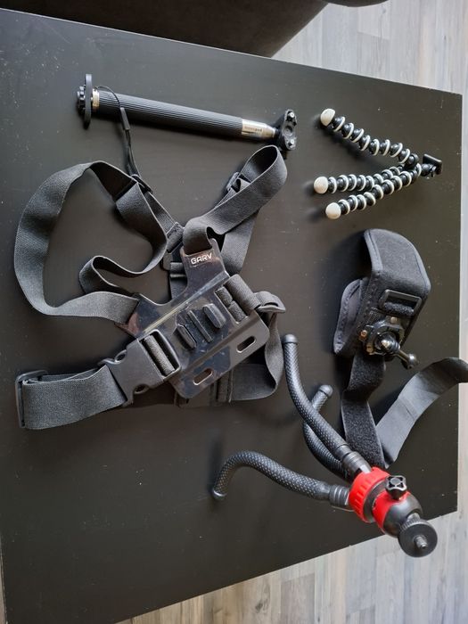 Gopro12, калъф, две ендуро батерии, аксесоари