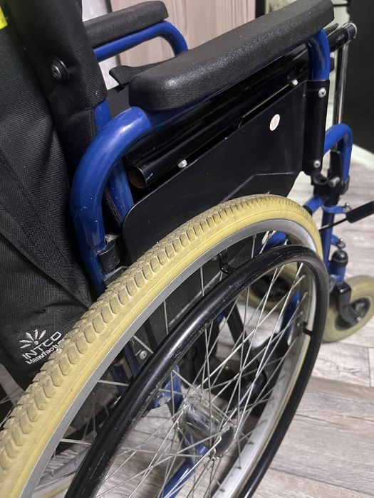 Инвалидная коляска 18 р-р