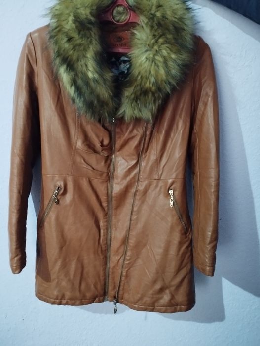 Ayollar ustki kiymi palto va koja kurtka