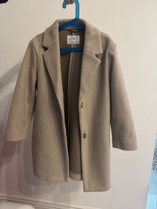 Пальто Zara продается