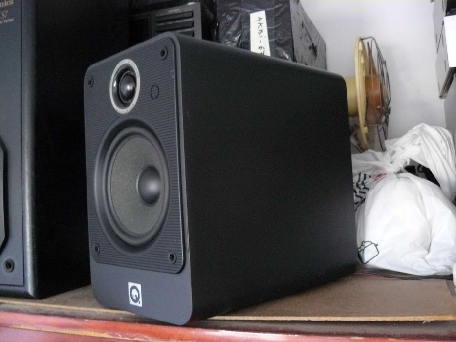 Boxe pt muzica Q Acoustics 2020i