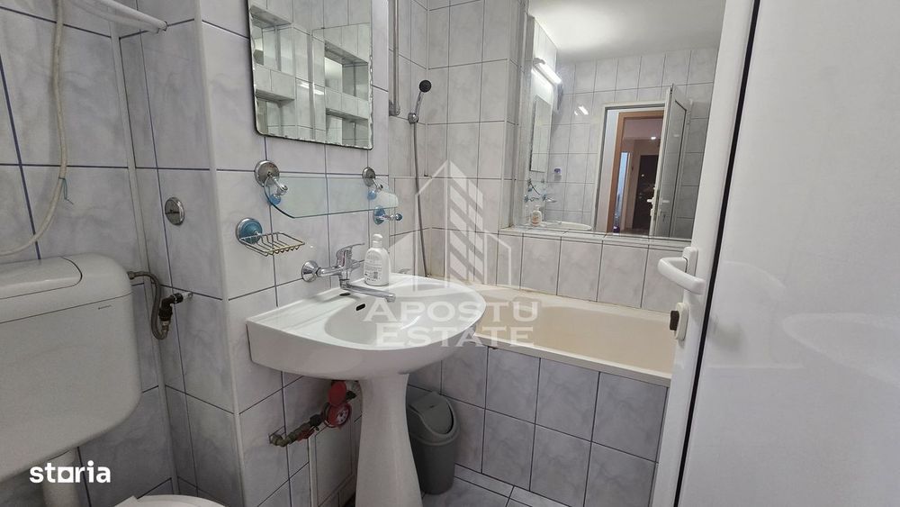 Apartament de vanzare cu 4 camere, etaj intermediar, Circumvalatiunii