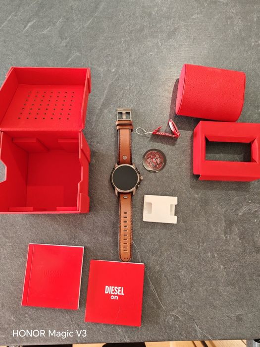 Smart watch fossil griffed