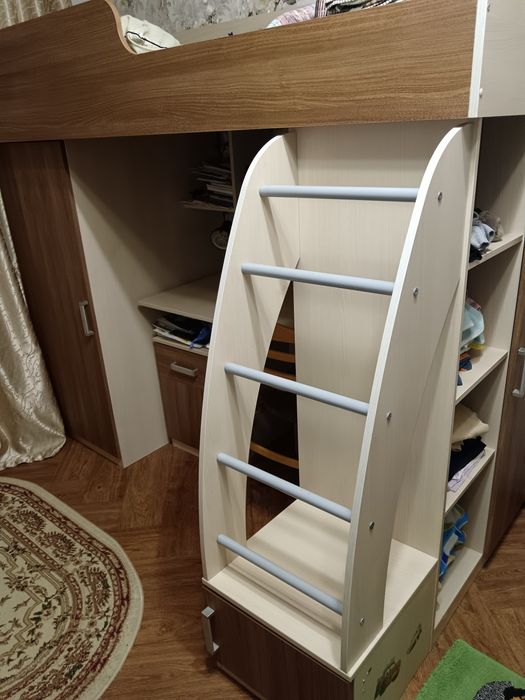 Двухъярусная стол-кровать-шкаф для детской