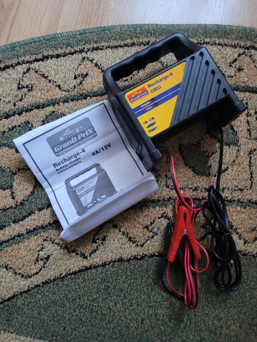 Incarcator baterie auto