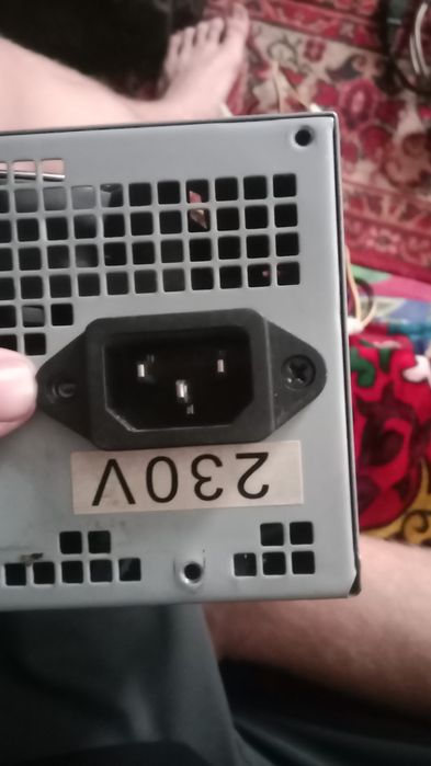 Продам 4 блока питания от компьютера