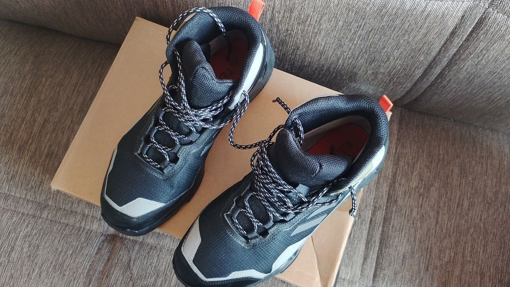 Обувки ADIDAS TERREX EASTRAIL 2 MID R.RD  номер 41  1/3