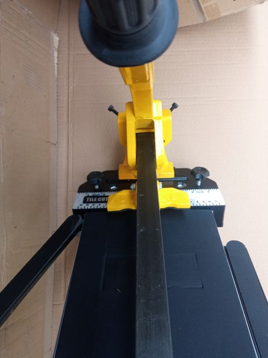 ТОП ОФЕРТА професионална машина за рязане на плочки релсова с лазер