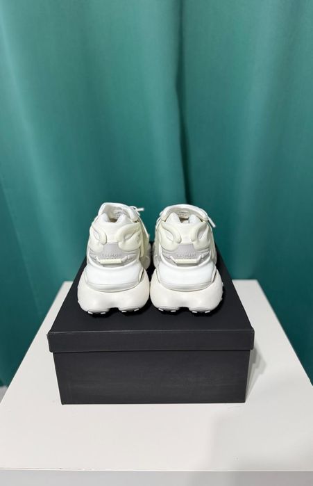 Balmain unicorn White